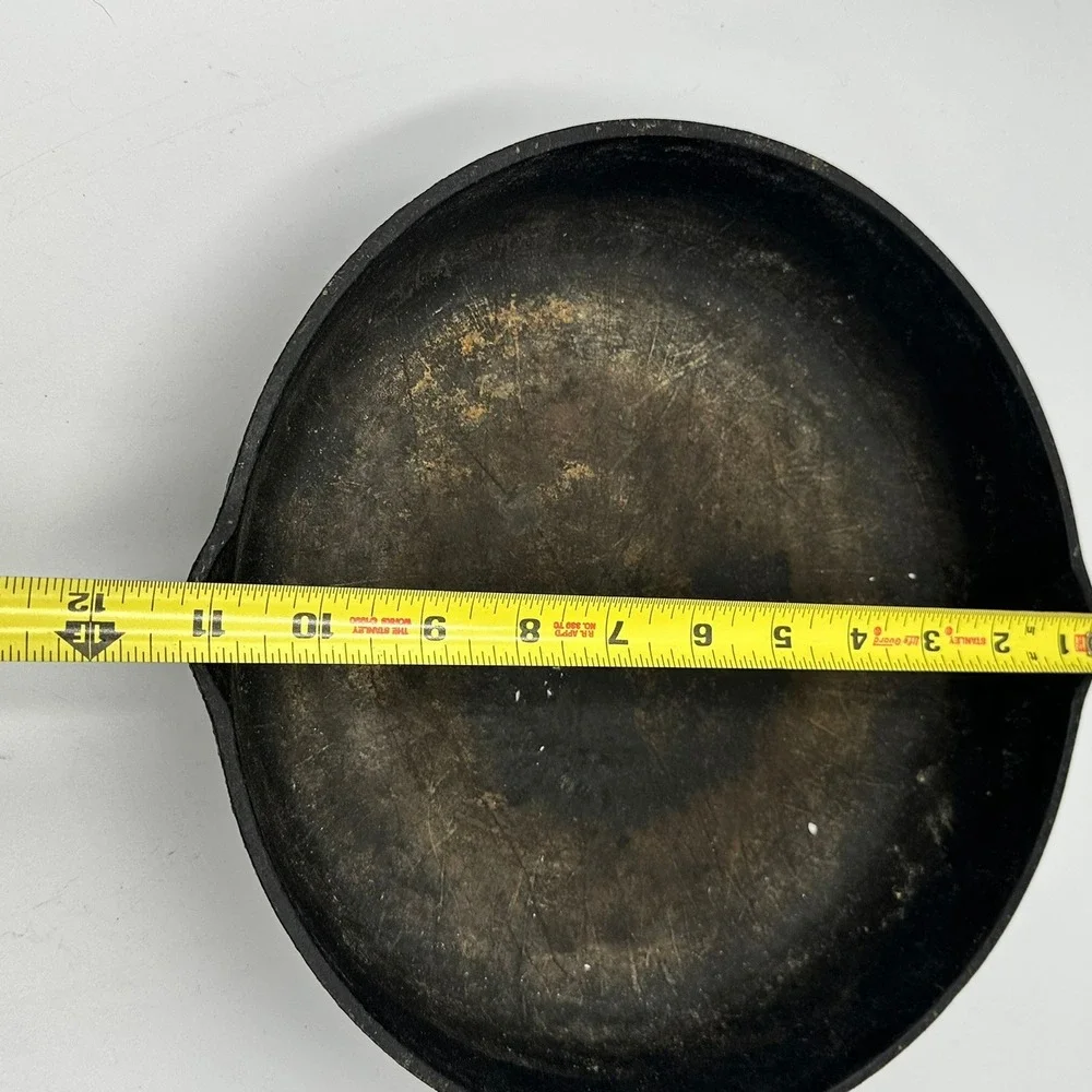 Vintage Cast Iron Skillet No 8 10 5/8 Inch Black Round Restoration Project Pan